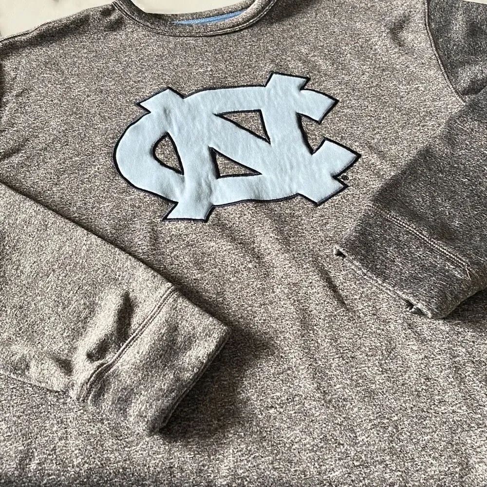 Section 101 by Majestic UNC Sweatshirts Sz. M